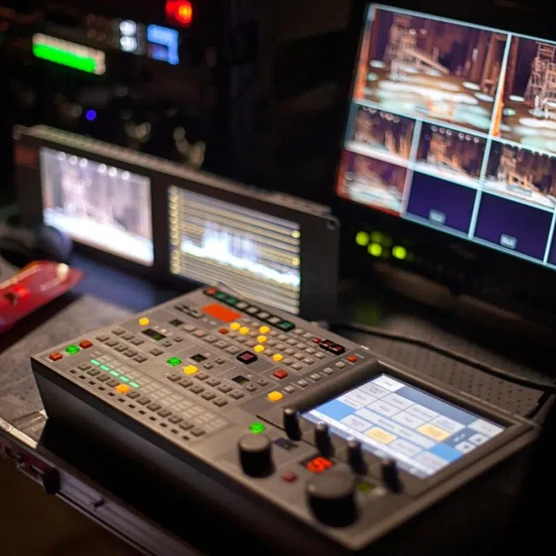 video Visual Installation 1024x806 1 e1755807999884